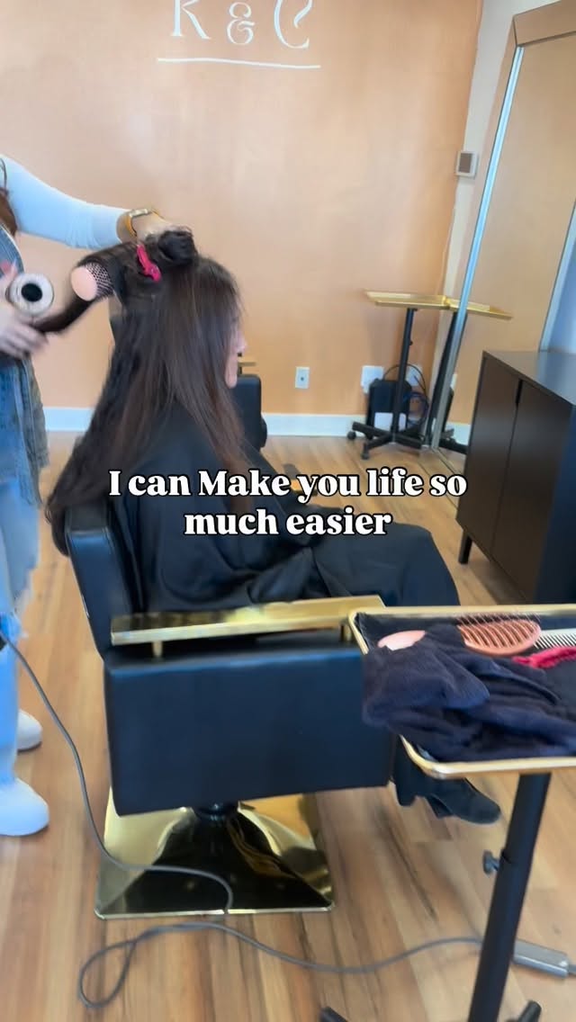 Daily reminder of getting your haircut at @knchairstudio
💁🏼♀️✨💇🏻♀️
#knchairstudio #welcometooursalon #nmsalon #hairgoals #hairofyourdreams