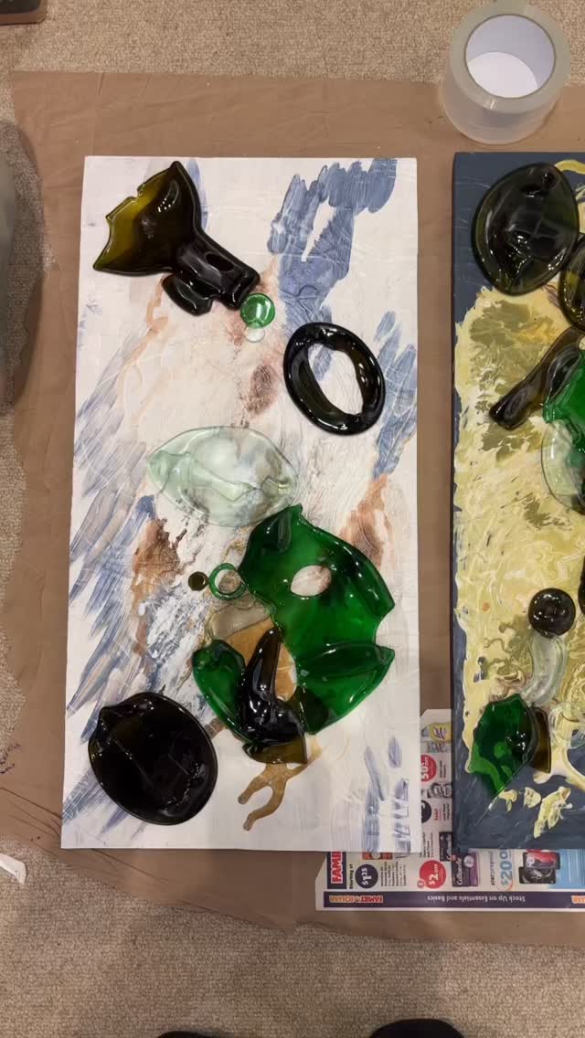 Time to glue the glass on. Ahora quote decidí como poner el vidrio lo que me falta es pegarlo. #abstractart #artist #glass #dcota #zeroemptyspacesdcota