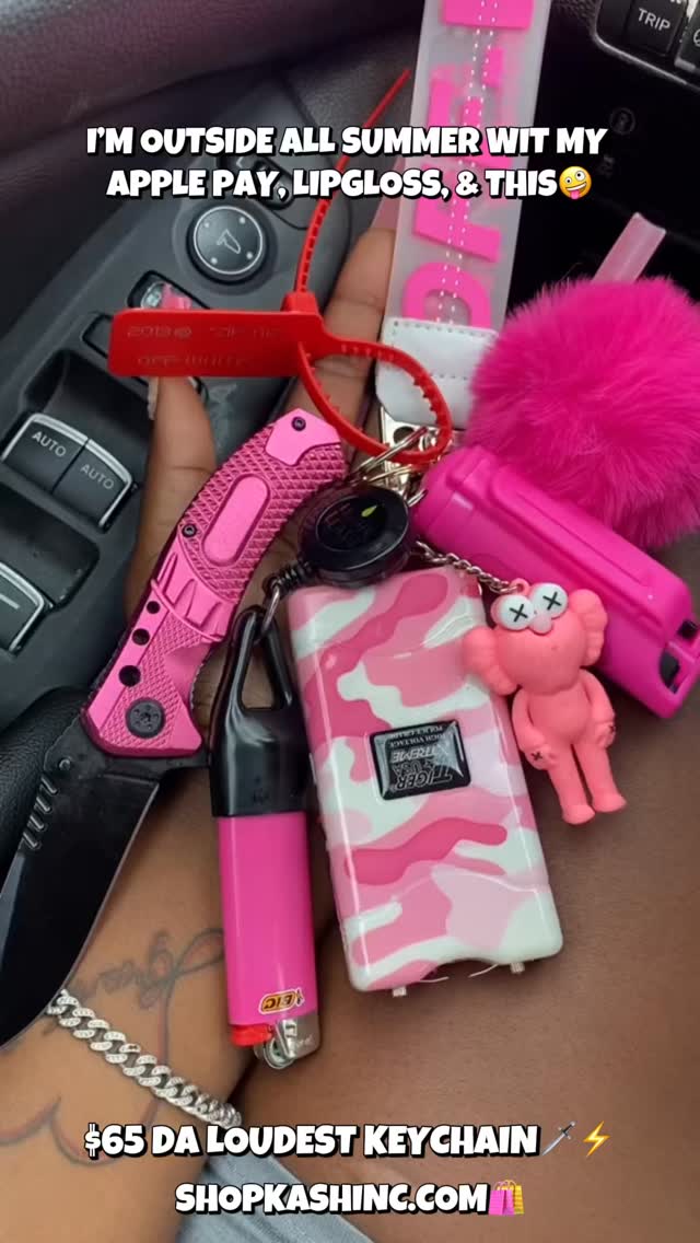 PRETTY, PAID, & PROTECTED ALL SUMMER 2026🤪🗡️⚡️
ARE YOU READY TO FOR SOME PRETTY PROTECTION?👀🥵🤭 ONLY AT LINK IN BIO! 🛍 PRODUCT: “DA LOUDEST KEYCHAIN” AT SHOPKASHINC.COM🛍 INCLUDES Stun G, Pep spray, 8” Pocket Knfe, OW Wristlet, Lighter + Leash, Kaw Kid, Authenticity tag, & Puff💫 #kashwaystudios #fyp #selfdefensekeychain #selfdefenseset #junkstungun