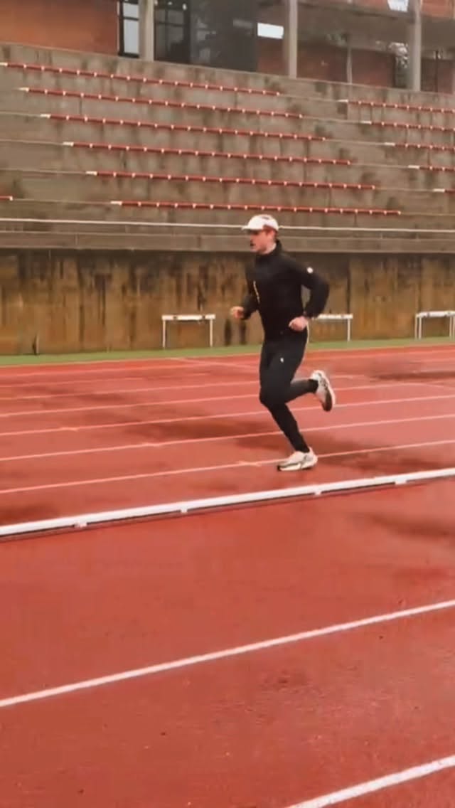 Making the best out of the few sunny Days in Girona 🌞. Thanks for the magnificent time @_reisefuedli ♥️.
Already two weeks of good volume in the pocket now more sharpening here in Girona for the first races that are coming up 🔥.