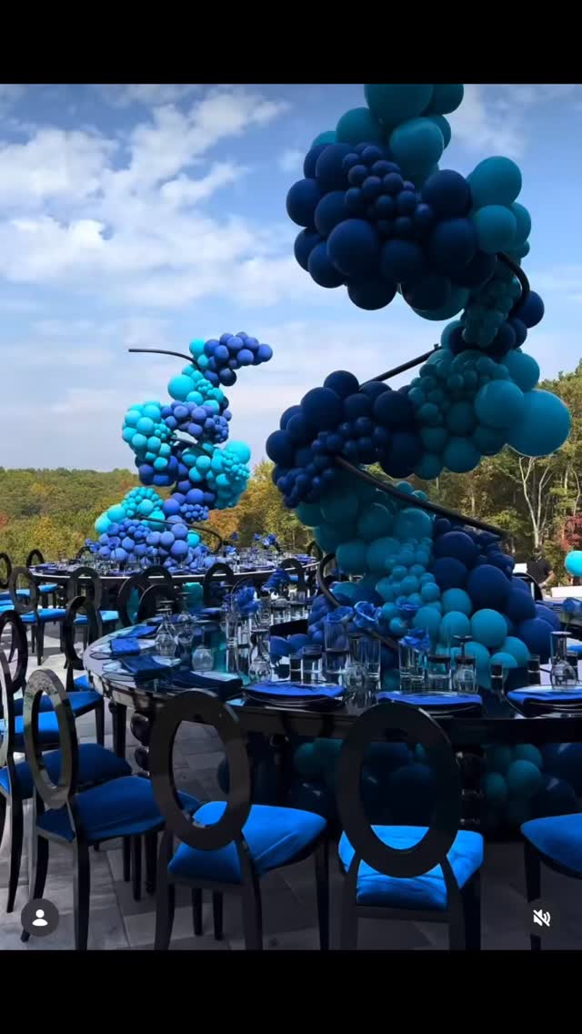 All black serpentine table and our black Cartier chairs 😍 design and planning @toriwilliamsevents #partyrentalsatlanta #eventrentalsatlanta #georgiaeventrentals #luxurychairrentals #georgiapartyrentals