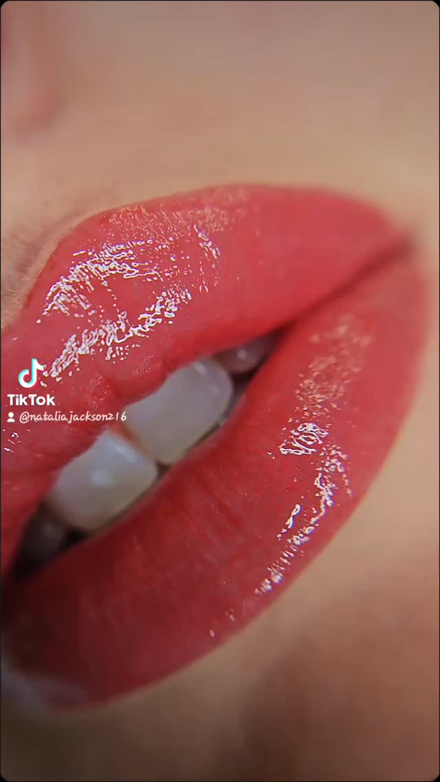 The ultimate beauty hack for saving time on your daily routine: lip blushing, powder brows, and shaded eyeliner. ✨
Save more when you book 2 or 3 procedures at the same time!
📆 Book by following link in bio or by texting 843-499-4357
#permanentmakeup #lipblush #powderbrows #eyeliner #CharlestonSC SouthCarolina
