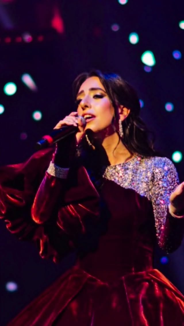 Shaindy’s Top 3 Tips for Being a STAR!
#arena #concert #star #stage #singer