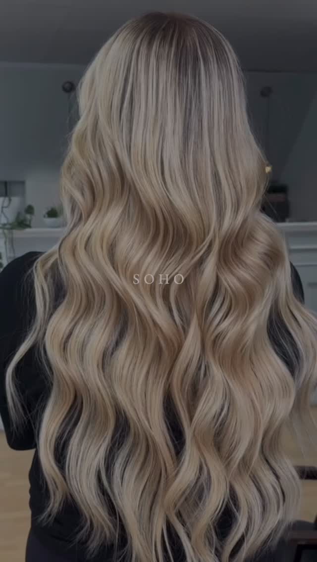 When the back views deserve their own moment 🫶🏼
#sohohairbar #azhairstylist #arizona #hair #chandler