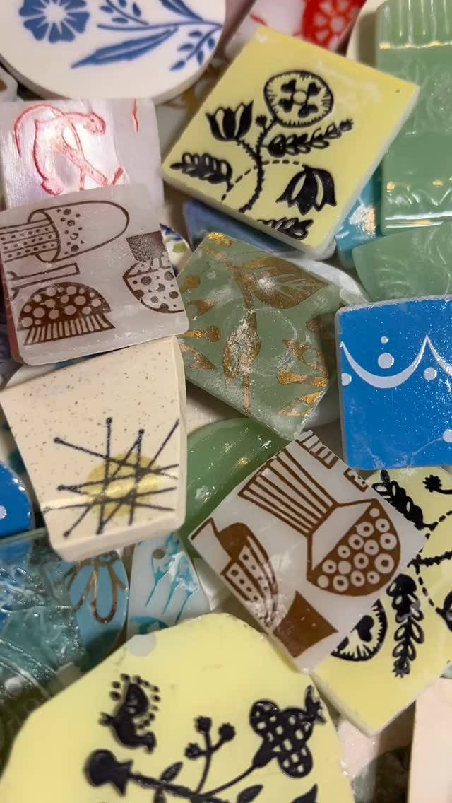 It’s a glass kinda night. #pyrex #anchorhocking #fireking #brokenglass #recycle