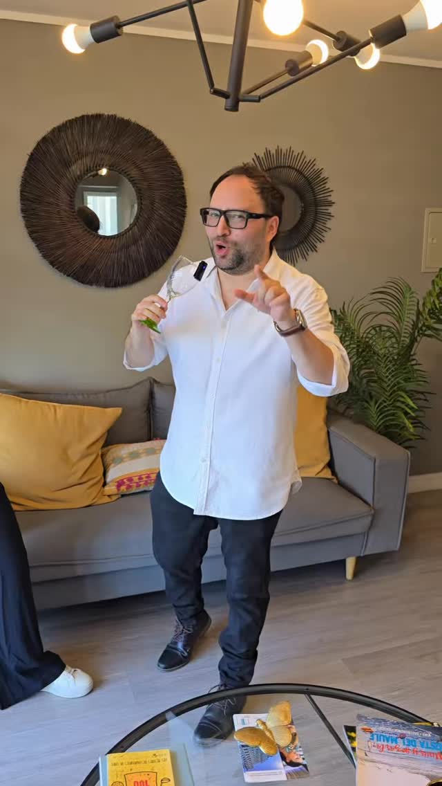 Departamento 3D-1B desde 2.770 UF en La Cisterna
Solo 4 unidades*
Nueva oportunidad para vivir o invertir en un departamento de 3 dormitorios y 1 baño, ubicado en un sector estratégico de La Cisterna.
Valores y proyección:
• Precio desde 2.770 UF
• Dividendo aproximado desde $350.000
• Con bono pie 20%: dividendo cercano a $570.000
• Arriendos en la zona desde $450.000
Una excelente alternativa para quienes buscan espacios familiares con buena conectividad y proyección de inversión.
Escríbenos y en solo 3 minutos te pre-calificamos para que puedas conocer este proyecto.
wa.me/56946276708
#LaCisterna #InversiónInmobiliaria #GrupoTerritorio