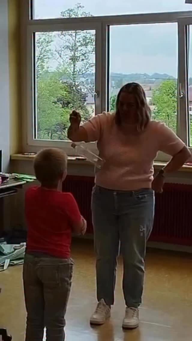 So lerne ich Kindern ruhig zu bleiben sich nicht provozieren zu lassen und sich von Beleidigungen abzugrenzen!