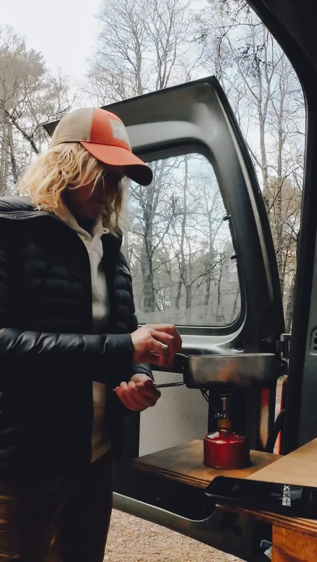 Adventures with Scout in my happy place @glenmorecampsite .. Learning to live a slower, more analogue life ..
#glenmorecampsite #aviemore #visitscotland #cairngorms #caddycamper