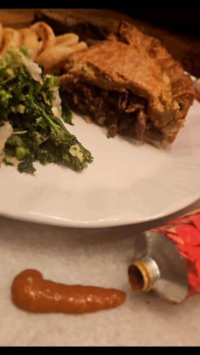 Oh my, but this pie though!! ... Beef Short Rib, Chilli and Cheddar 0Cheese Pie with a Hot Water Pastry Crust ... Need I say more? 🩷
The recipe for this piece of deliciousness can be found in the Winter section of my website (Website link in bio) x
#pastry #pie lover #crust #beef #foodporn