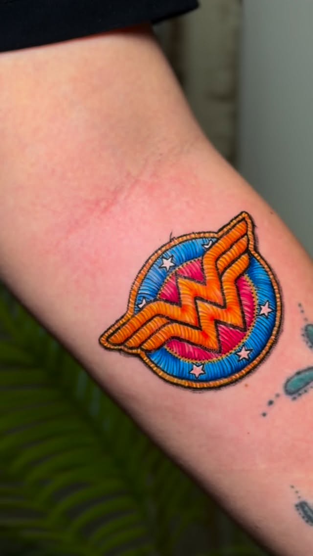 Kişiye özel tasarımlar ve profesyonel uygulama. 🖤
Detaylı bilgi ve randevu için bizimle iletişime geçin. 📩
.
.
.
.
.
.
#tattoo #tattoodesign #tattooartist
#dövme #patchtattoo