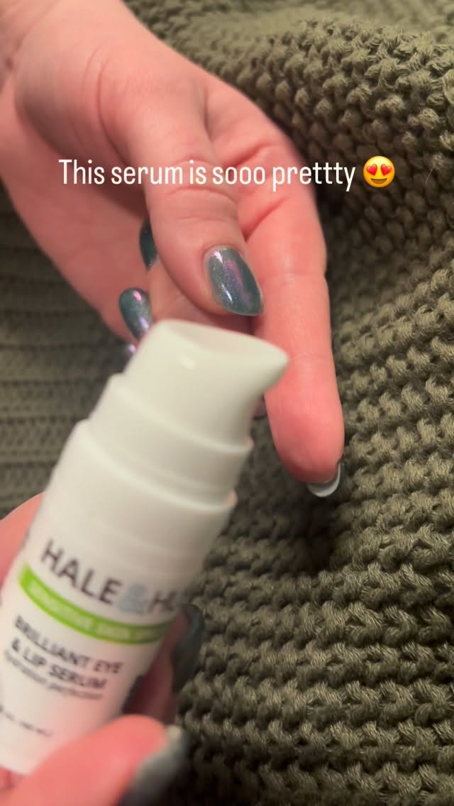 The best part of unboxing all my new products is playing with all the new products and this one is sooo pretty. It’s giving ✨fairytale✨ vibes. It’s @Hale & Hush under eye and lip serum.
It’s packed with antioxidants, skin barrier goodness and light refracting liquid crystals.
You’re going to be just as obsessed with it as I am.
I’ve been using it for the past few weeks because my toddler has been absolutely roasting me for having a dark circles under my eyes. 😅