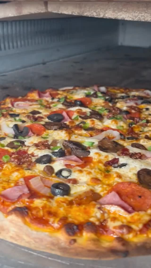 Some pizzas are good. Some pizzas are unforgettable. ๐๐ฅ GAPCo is the kind of pizza you think about long after the last slice is gone. Fresh dough, bold toppings, and flavor that keeps you coming back for more.
Order now โ gapc.co
.
.
.
#greenvilleavenuepizzacompany #gapco #pizzaislife #PizzaSlayer #PizzaCompany