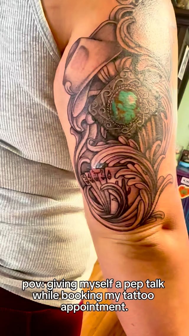 Happy Sunday!
Sundays are always nice at my house. We enjoy coffee, play with the dogs, work in the garden, and this morning- prepping my sourdough to bake tomorrow morning!
This week I am doing one regular loaf( mixed with wheat) and an inclusion loaf( jalepano and cheddar- vegan style) So I will have to research if vegan cheese works okay or not/ if not then it will just be jalepano.
Hope everyone gets to enjoy their day! 💜☺️
#ladytattooers #tattooartist #tattooedwomen #tucsontattooartist #tattooedgirls