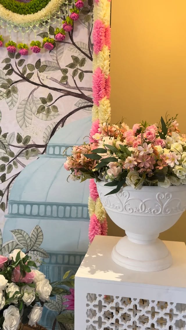 Our new Mayil Backdrop. Perfect for all your occassions!
.
.
Decor & Styling- @evenwoodpartydecor