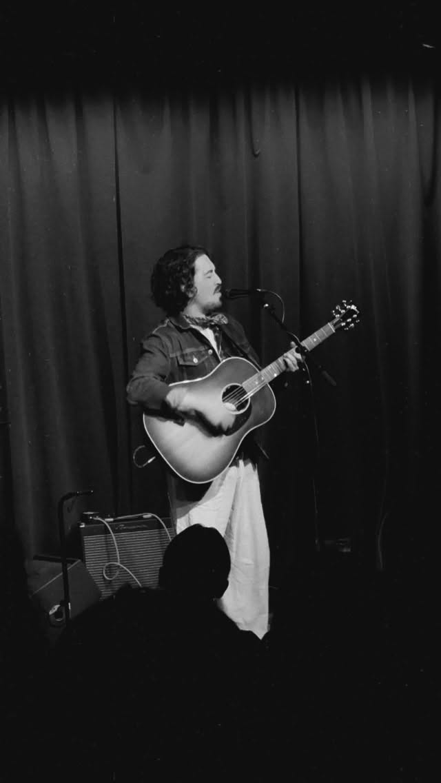 Follow these simple moves to join the tribe 🌹 I’d love it if you stuck around, there’s loads to tuck into x
#originalsong #soulmusic #acoustic #westhollywood