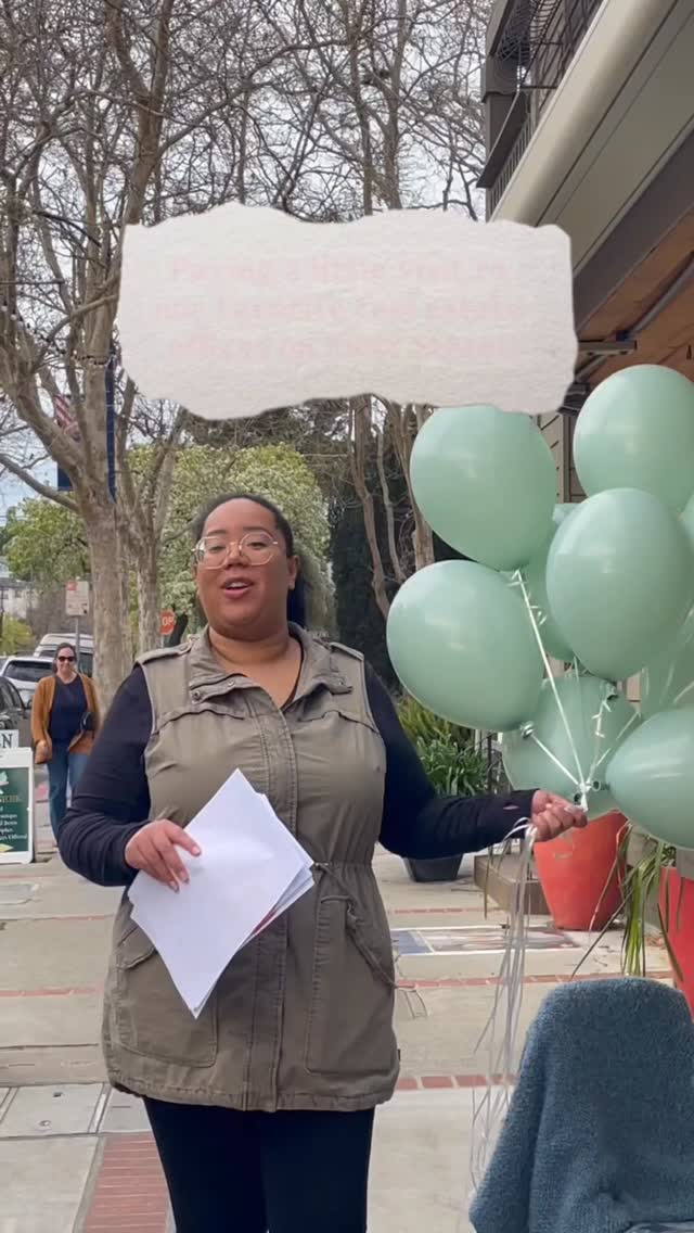 Just your local balloon girl walking through town causing inflation 😉🎈📈
Can’t wait to meet the rest of the neighborhood! *I’ll catch you next time, Berkshire! 😆 (Watch to the end for some blooper fun)
#revelco #beniciaca #beniciafirststreet #balloongirl #communitylove