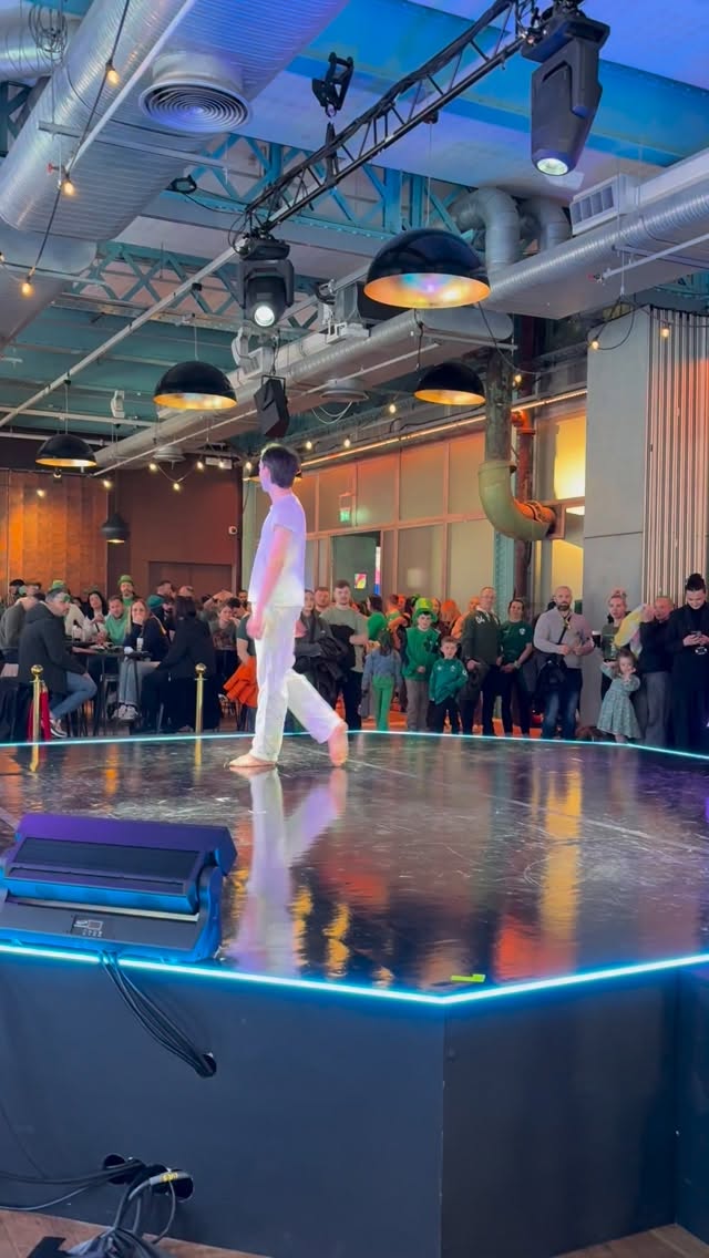 dancing barefoot in the Guinness storehouse for paddy’s day🦶🇮🇪
costume from @ninecrowstemplebar and @pipertierney’s closet
#ad #irishdance
