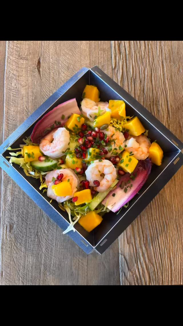 C’est ça, la recette Bla Bla
Que tu sois de passage ou de SP3C, viens goûter nos classiques.
Nous sommes ouverts
Du lundi au vendredi de 7h30 à 14h30
et tu peux commander aussi sur Uber Eats 🍴
📞 On réserve au : 04 90 95 77 02