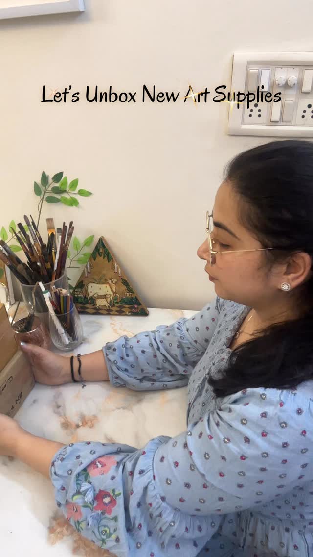 Unbox with me - New art supplies just arrived, and the studio feels a little more inspired today. 🎨
A fresh Brusto sketchbook, oil painting mediums, and a small desk organiser — because every artist knows that new supplies often bring new ideas.
All supplies picked up from @artplanet_store .
Products ke links ke liye comments mein “ART” likhiye.
#artsupplies #unboxing #artreels #artstudio #artinspiration