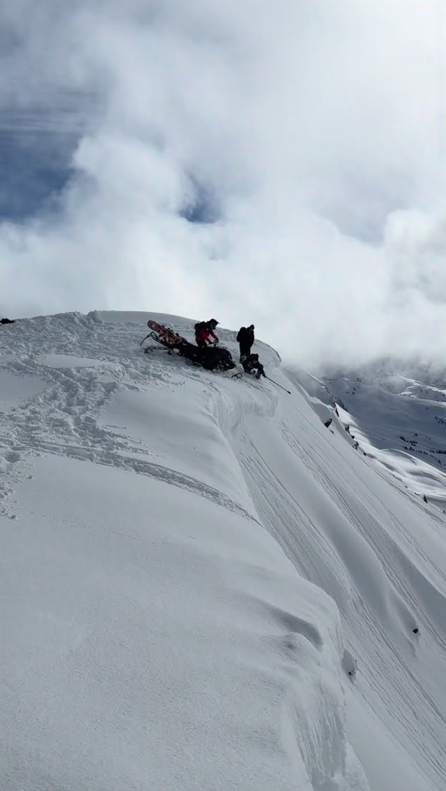 Collecting Air Miles.
The thought process has always been, keep progressing at sledding, so that we can keep pushing the access to new rad snowboard lines—it’s the tool to get there. Enjoying the journey :)
🎥: @dberrecloth