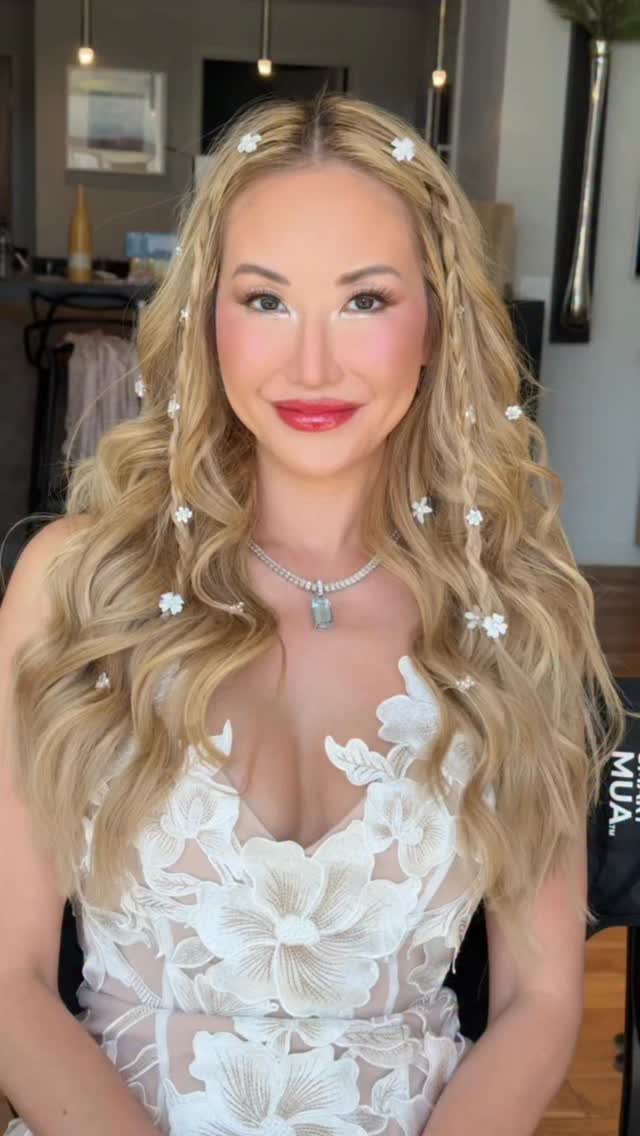 Arizona weekend with this stunning bride. ☀️
Wedding day glam ➝ pool party hair the next day.
So thankful you had us there for it all 🤍