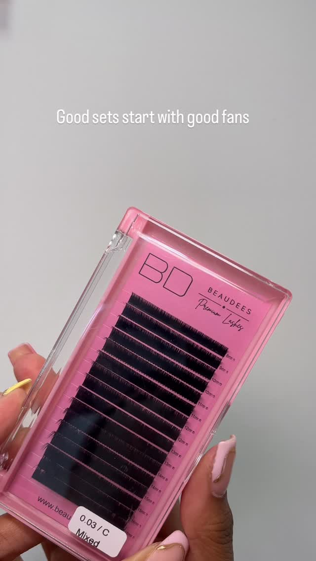 Good sets don’t happen by chance… they start with good fans.
And good fans start with the right trays 💗
Ready to upgrade your sets?
Comment “TRAYS” or tap the link in bio to shop
#lashtips #lashtech #lashartist #beaudees #lashextensions