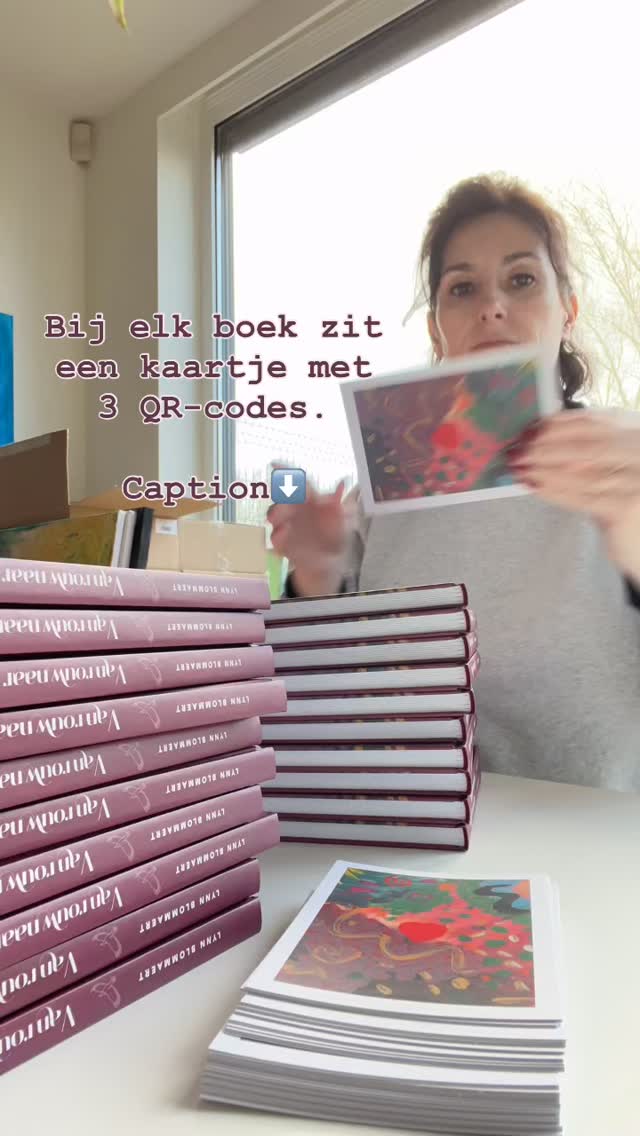 Bij elk boek zit een kaartje met 3 QR-codes:
✨ een begeleide meditatie om je te helpen de juiste boodschap te vinden
🌿 een link naar mijn website
💛 en een QR-code naar Google reviews
Hebt ge ze allemaal al gebruikt?🤪
En als je per ongeluk geen kaartje in je boek hebt gevonden, laat het mij zeker weten!!
Dan heb ik er waarschijnlijk eentje te weinig ingestoken tijdens het vullen 😅
#energetischetherapie
#orakelboek
#kleurentherapie