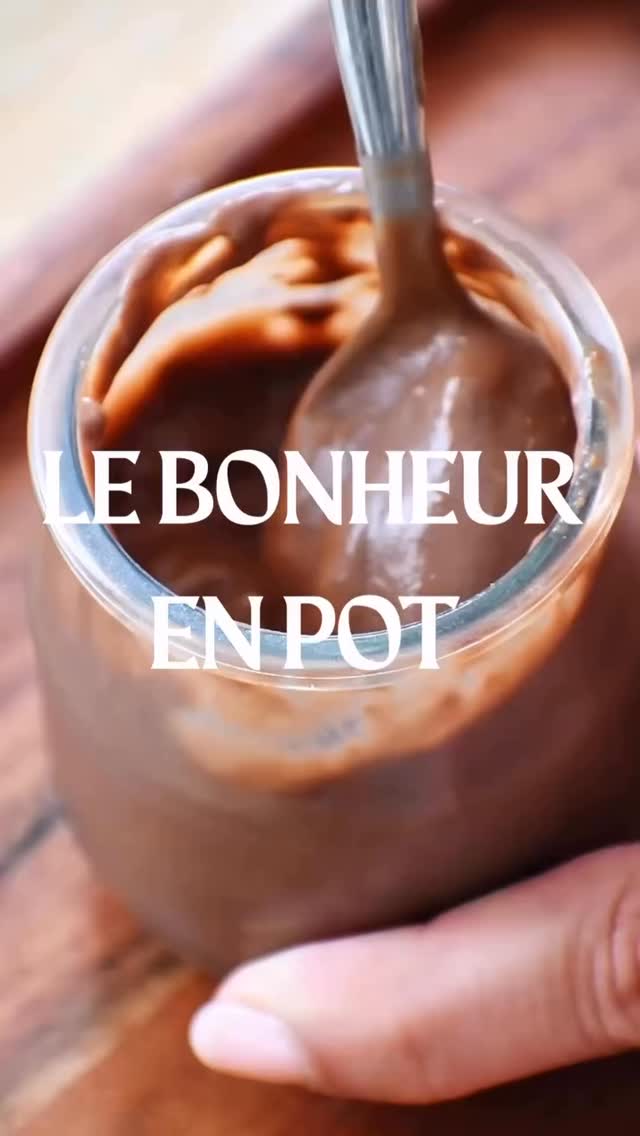 Cette texture… 😍
Une cuillère, et vous comprendrez 🤭
Alors, vous l’avez déjà gouté ? Dites-le nous en commentaire 👇
#biochampslaiterie #crèmedessertchocolat #ariègepyrénées #laiterieartisanale #bio
