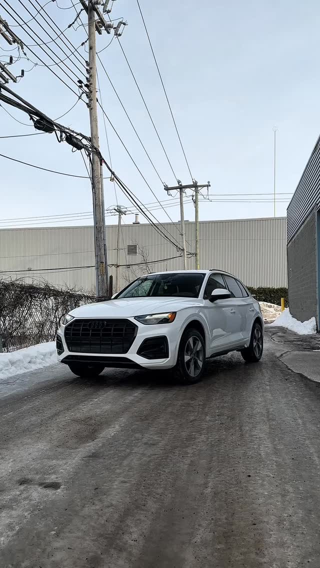 Audi Q5
Chrome Delete. Full Blackout.
Chrome stripped away —
replaced with a deeper, more aggressive finish.
Your turn to stand out.
DM US.
@autoco.ca | @xpozecanada
📸 @awc_clips | @le_txmmy
#audiq5 #chromedelete #blackout #audistyle #wraplife