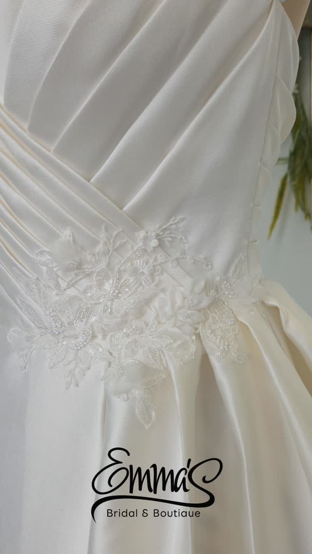 💍 One bride. One appointment. Full guidance. Book now.
📞 337.541.9990
🌐 emmasbridalboutiques.com