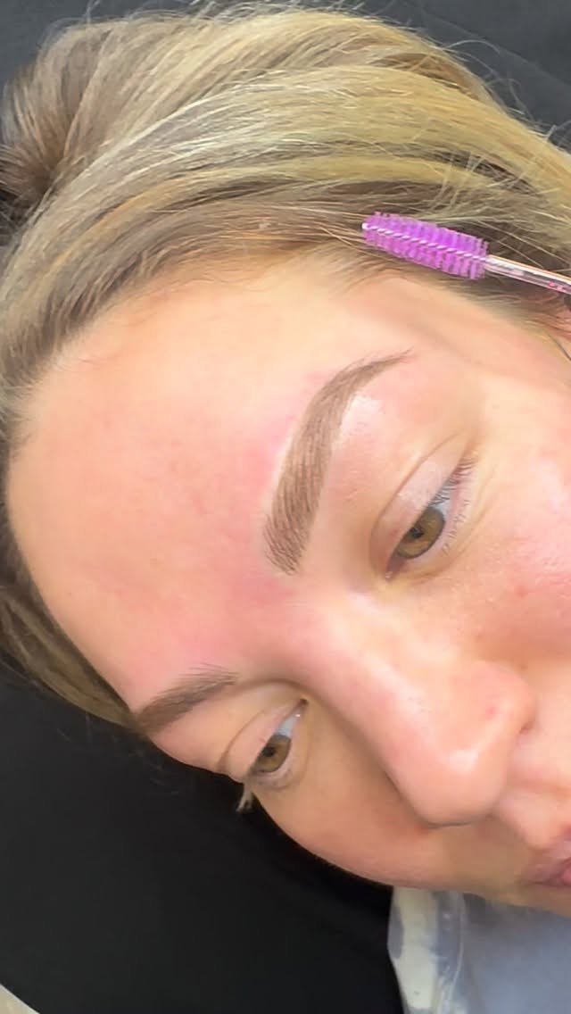 The magic is in the details….✨
.
.
.
.
.
#MicrobladingBrows
#NaturalLookingBrows
#WakeUpWithMakeup
#BrowTransformation
#MicrobladingResults