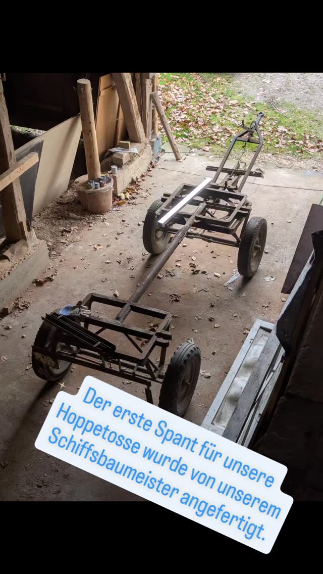 Endlich geht es los. Unser Schiffsbaumeister startet mit dem Bau der neuen Hoppetosse; der erste Spant ist fertig.
Wir sind unheimlich gespannt auf das Endergebnis. Sicher, es dauert noch, aber die Vorfreude ist spürbar.
2026 ist Pippi-Jahr. Dieses Jahr spielen wir das Stück "Pippi auf den sieben Meeren". Wir freuen uns auf euch.
#pippilangstrumpf #hoppetosse #freilichttheater