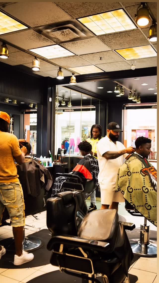 The team at @cutbarnorthwoodsmall Puttin Hair on The Floor. Walk ins welcome appointments available we are near Dillards #charlestonbarber #northcharlestonbarbers #northcharlestonbarbershop #goosecreekbarber #jointbasecharleston