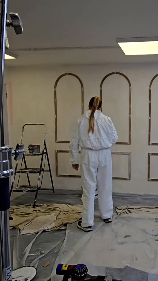 Remember the pink we hated in the last video?
We fixed it.
But getting the colour right actually matters more than people think — especially in a space designed for content creation.
This studio isn’t just about looking nice.
It’s designed for:
• product based brands
• UGC creators
• photographers who need a fun space for personal branding
• Beauty professionals
A space where every corner helps you create more content.
What do you think of the new pink? 🥰
The email list will get first access to bookings, 20% off your booking and a launch goodie bag.
Join the launch list via the link in bio 👀
#ugc #ukcontentcreator #smallbuisness