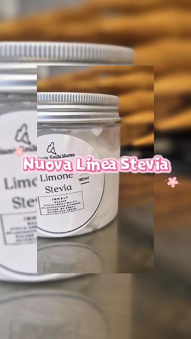 🌿 Linea Stevia Gelateria Emilia!Il gelato senza zuccheri aggiunti, dolcificato con estratto naturale di Stevia, in comode coppette da 160ml.
Tutta la linea è Vegan 🌱 e Lactose Free ✖️🥛 🍦 6 gusti, tutti in coppetta da 160ml: Limone, Cioccolato, Yogurt, Anguria, Vaniglia e Cocco. 🌿 Neu! Stevia-Linie bei Gelateria Emilia — 6 Sorten: Zitrone, Vanille, Schokolade, Joghurt, Kokos, Wassermelone. In 160ml Bechern, Vegan & Laktosefrei. Natürlich gesüßt mit Stevia. #gelateriaemilia #Murten #Morat #Stevia #Vegan
