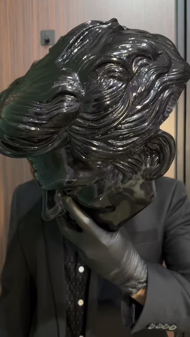 The Prince of Darkness has arrived. 🕶️
Our 1:1 Gesaffelstein Scale Replica is more than just a mask—it’s a statement of minimalist power. Handcrafted from industrial-grade resin with a mirror-like finish. Available in Onyx Black and Arctic White.
Precision. Elegance. Pure Techno. #gesaffelstein