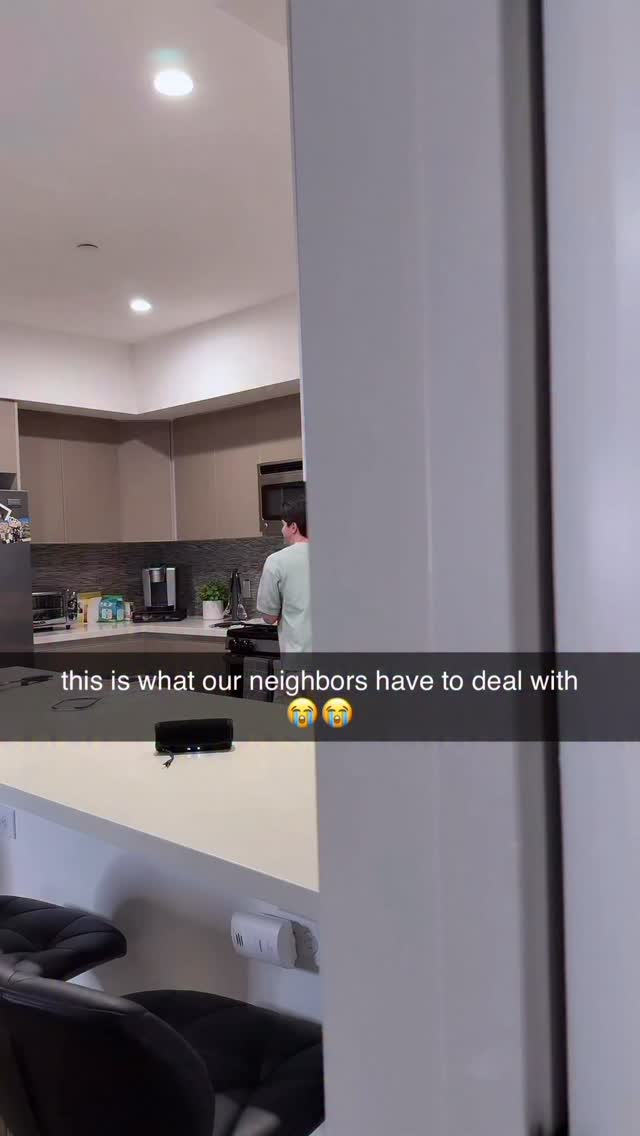 he’s singing right next to the front door too 😭😮💨
@brunomars
#riskitall #brunomars #singing #singer #viral