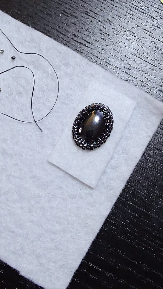 Something new is coming. Actually, old-new.
I am repeating long-time-ago project that I still love very much. 🥰
Stay tuned 😉
#handmadejewelry #ottawa #jewelryset #bngart #hematite