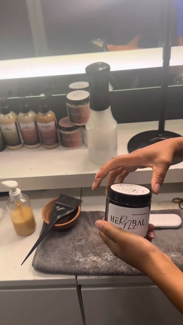 Elevate your wash day by incorporating our DETOXIFYING SCRUB. Perfect for scalp and body to soothe eczema and psoriasis, and remove buildup, dandruff, and excessive dirt off skin.
🌱 This method helps power start and boost your shampoo process leaving your scalp refreshed and clean.💪🏽🌿🫧
🌱 Helps boost smoothness, softer skin for radiance and glow.
#healthyhair #bodyscrub #scalpscrub #haircare #skincare