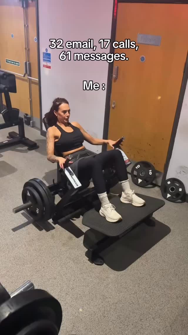 32 emails.
17 calls.
61 messages.
Still showed up for myself.
Because no matter how busy life gets…
my goals don’t move unless I do.
Busy mum.
Busy life.
Still making time to become stronger.
#ukmum #strongmum #motivated #noexcuses #mumlifebalance