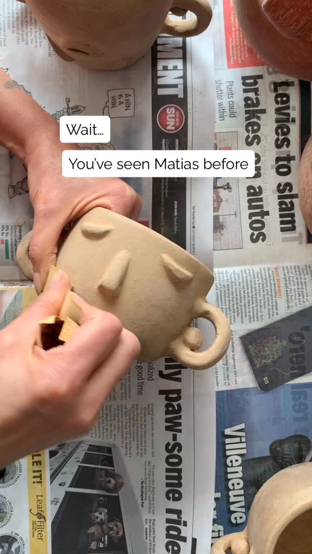 Wait… you’ve seen Matias before.
But not like this.
Part of the Journey Collection, handcrafted in Guatemala using 100% natural clay. 🌿.
No two are ever alike ✨ and that’s the beauty.
A new finish is coming soon.
—
Espera… ya has visto a Matias antes.
Pero no así.
Parte de la Colección Journey, hecha a mano en Guatemala con 100% barro natural. 🌿
Ninguna pieza es igual a otra ✨ y esa es su belleza.
Un nuevo acabado llega pronto.
.
.
#hechoamano #handcrafted #artisanmade
#handmadepottery #decor