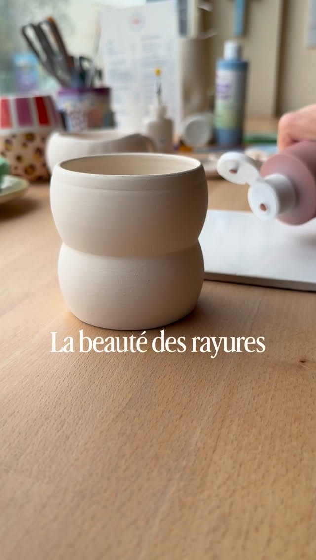 Coup de cœur pour notre nouvelle tasse Micheline.
Fabriquée en France 🇫🇷 et tellement belle à décorer.
Venez la peindre à l’atelier ! 🎨
