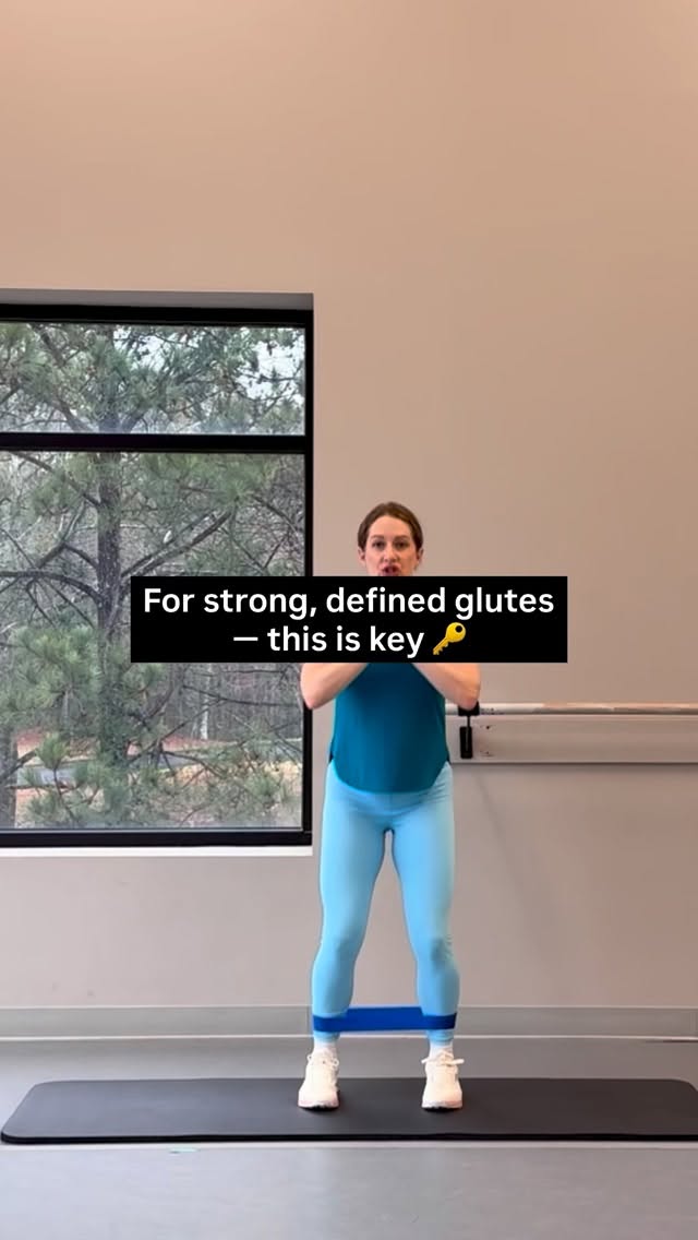 If you’re wanting to work on your glutes — this is key.
The side of your glutes plays a big role in:
✨ creating that lifted, defined shape
✨ supporting your hips and lower back
✨ improving balance and stability
It’s one of those areas that impacts both how your body looks and how it feels.
And while this exercise looks simple…
the way you do it matters.
Keeping your pelvis steady
and your alignment in place
→ is what actually allows you to work the right muscles.
Try this:
• light loop band around your ankles
• squat
• shift into one leg + press out to the side
• 10 reps
Then:
• stand fully on that leg
• small pulses out to the side
• 10 reps
Repeat on the other side
Then go through it again until you feel fatigued
✨ slow, controlled movement
✨ no hip shifting — stay level
This is something I coach all the time inside LGF —
so you’re not just doing the movement,
you’re doing it in a way that actually works.
And if you’re in my 7-Day Reset —
you’ll see this kind of work right away.
The very first class starts building this strength.
If you want guidance on how to actually feel this correctly:
👉 lanegrosserfitness.com/reset
Have fun with this one — you’ll feel it right away 💛