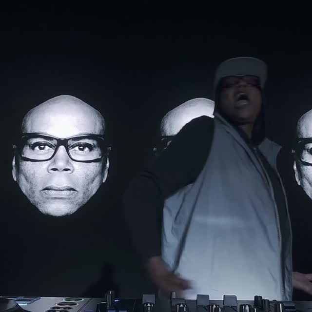 The party you've been waiting for is THIS SATURDAY ๐
@RuPaulofficial (DJ Set) with special guests @chomperofficial & @Nate_Derus. If you're not there, you're only cheating yourself, honey! Tickets available โ therave.com/rupaul & stellarspark.com ๐ฅ