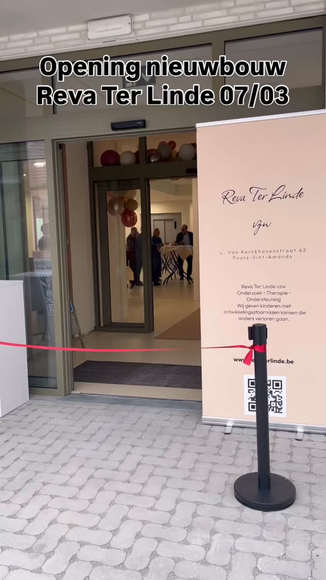 Op 7 maart openden wij na lang wachten onze nieuwbouw! โs Ochtends kwam de burgemeester langs om het gebouw officieel te openen.
โs Middags hadden we lunch met het team en hun familie met lekkere broodjes van @tplankske_kalfort , boudins van @monsieurboudin en heerlijke @geutelingen als dessert ๐
De mensen kregen een rondleiding en onze sponsors werden in de bloemetjes gezet en afsluiten deden we natuurlijke met een knallende afterparty ๐ฅณ