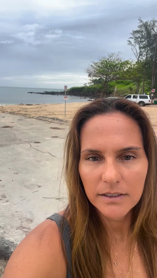 Beautiful day at Kailua Beach on Monday, 3/16/26 for hanging outside the water or walking on the beach. Not for swimming or playing in the water! 💧🚫
Don’t get in the water and definitely don’t bring your keiki in the water today. Lots of brown water, run off and bacteria in the water. 🦠💩
This can cause illness if you submerge yourself in this water and can also cause infections if you have open wounds or cuts.
Enjoy the view but I would stay out of the water today. Mahalo! 🩵
#Kailua #kailuatown #kailuabeach #kailuabeachpark #watersafety