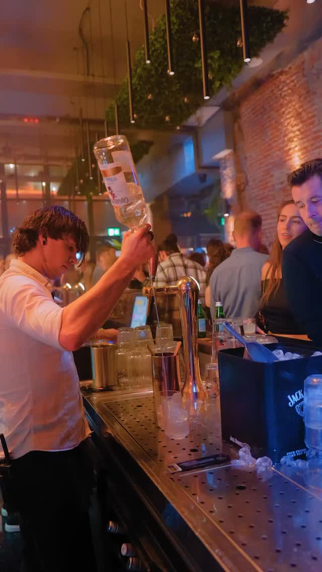 Kick off your weekend the Bonabo way! ๐ฅ
#bonabosocialclub #zwolle #cocktails #dance #nightlife