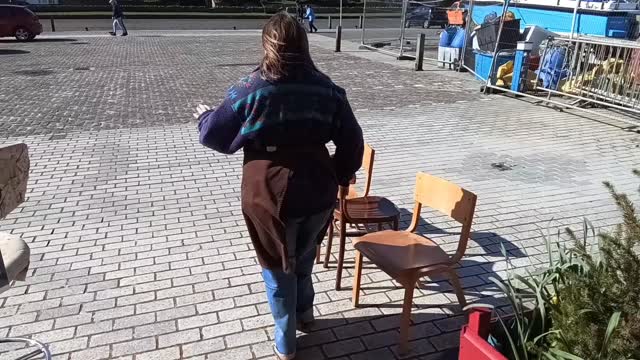 We are cleaning up after our lovely Mother's Day and wonderful women weekend.
Thanks to everyone who came by. We love what we do 🥰
Daisy, please put the chairs outside.
So she does, not stacked, but musical chairs fashion.😁
We love that kid. My goodness she makes us smile.