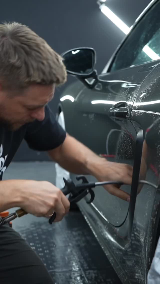 Esta es la razón por la cual deberías utilizar gel para instalar PPF en detalles de vehículo grande.
#ppf #xpel #cancun #detailing #cardetailing