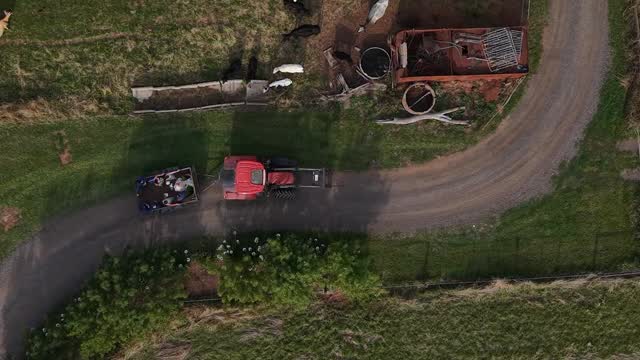 Mr & Mrs Rice 🔥
Film by @kimberleymooremedia
#comingsoon
Photography @countrymilephotographyaus @eliseamandaphotography
Venue @donegansfarm
Dj/MC @djemilygracie
Celebrant @ritchie_kate
Florist @loulousfloristballarat
Hair @sophies.hairandmakeup
Makeup @mollymason.mua
Acoustic music @troy_elliot_solo_muso
Dress @micheles_bridal
#weddingfilm #justmarried #countrywedding #weddingvideographer